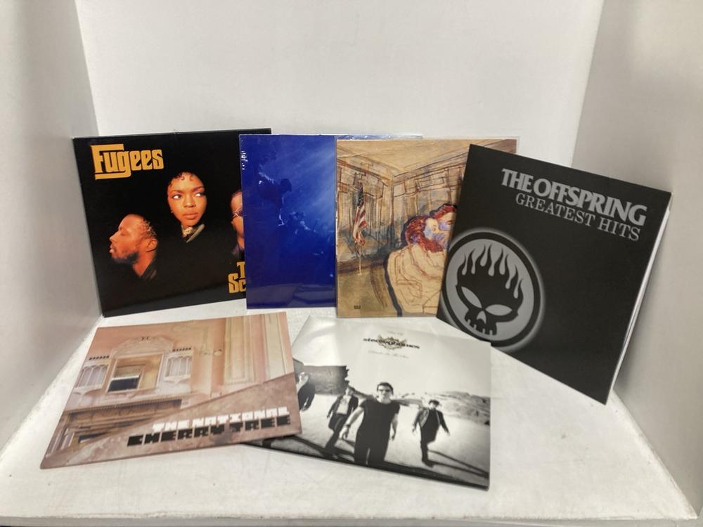 Lot 131  
            Chesterfield SR46 - Parcel Delivery Only 

                
6 X ASSORTED VINYLS TO INCLUDE STEREOPHONICS DECADE IN THE SUN VINYL (LOCATION: F1)