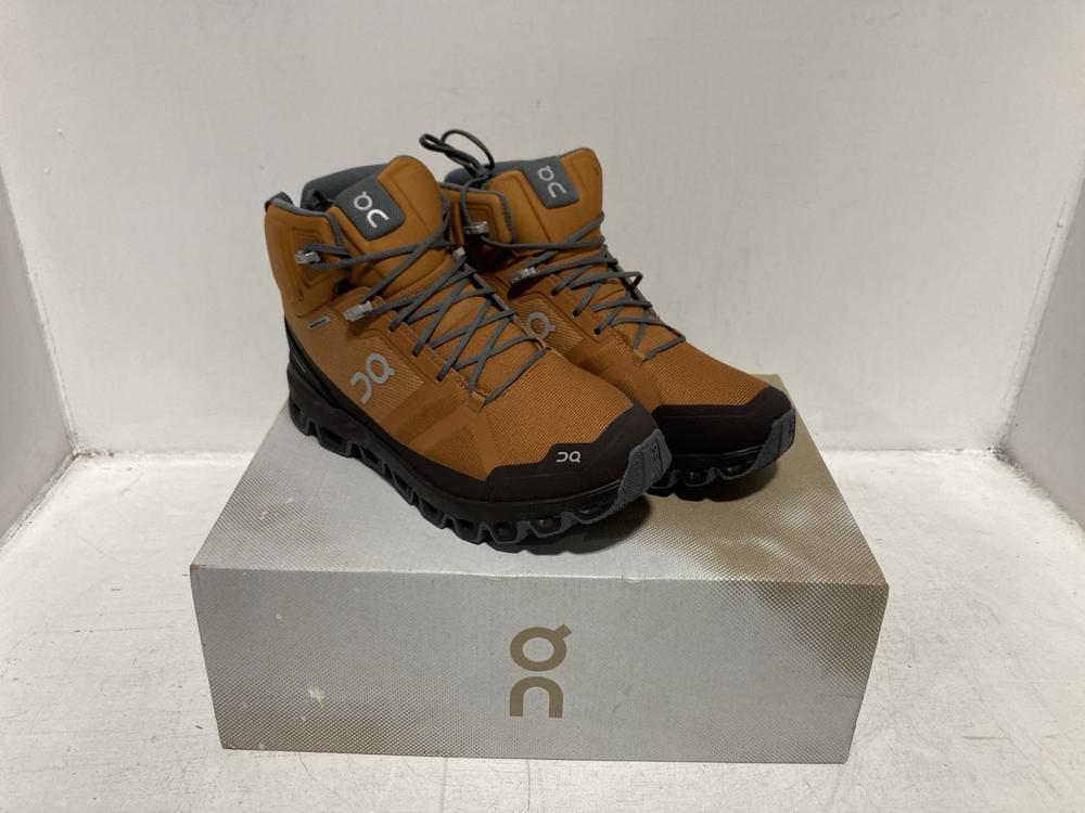 Lot 147  
            Chesterfield SR46 - Parcel Delivery Only 

                
ON CLOUD CLOUDTRACK WATERPROOF IN BROWN TAN - UK SIZE 7 - ORIGINAL RRP £158 (LOCA...