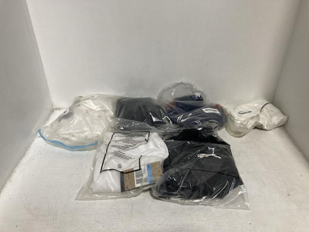 Lot 179  
            Chesterfield SR46 - Parcel Delivery Only 

                
6 X ASSORTED ADULTS BRANDED CLOTHING TO INCLUDE UNDER ARMOUR COMPRESSION TSHIRT I...