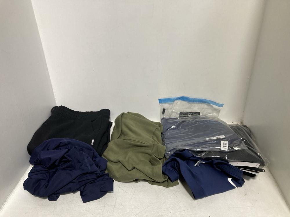 Lot 183  
            Chesterfield SR46 - Parcel Delivery Only 

                
6 X ASSORTED ADULTS BRANDED CLOTHING TO INCLUDE NIKE WOMENS PADDED SPORTS BRA IN ...