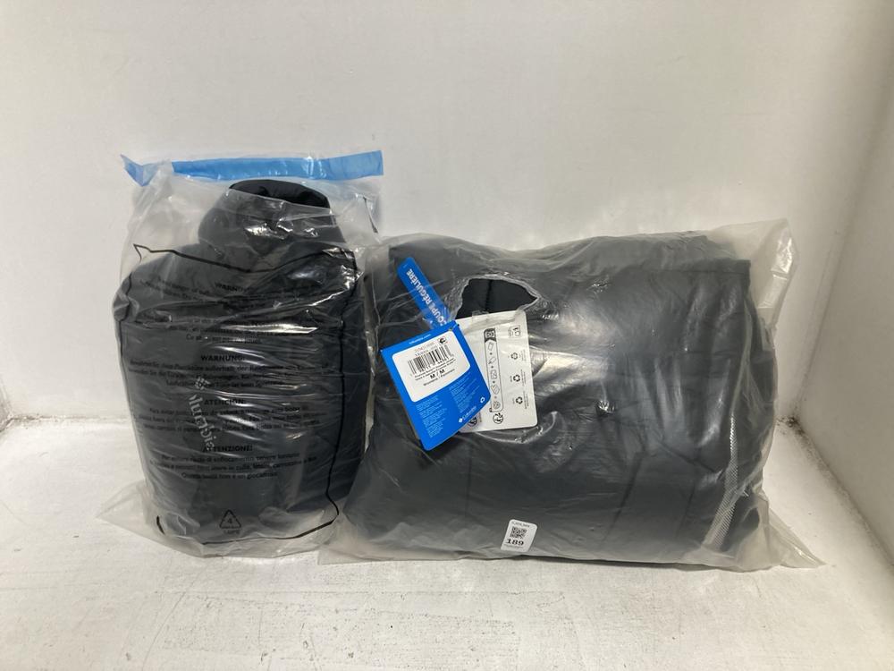 Lot 189  
            Chesterfield SR46 - Parcel Delivery Only 

                
COLUMBIA WOMENS HOODED JACKET IN CHARCOAL - UK SIZE M TO INCLUDE COLUMBIA QUILTED...