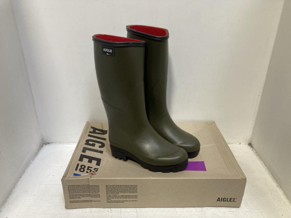Lot 217  
            Chesterfield SR46 - Parcel Delivery Only 

                
AIGLE NEOMESH L WELLINGTON BOOTS IN KHAKI - UK SIZE 5 (LOCATION: F4)