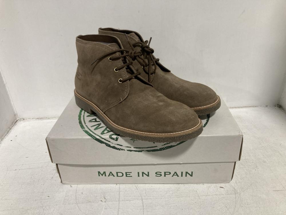 Lot 270  
            Chesterfield SR46 - Parcel Delivery Only 

                
PANAMA JACK GAEL C20 SHOES IN BLACK - UK SIZE 10.5 (LOCATION: F5)