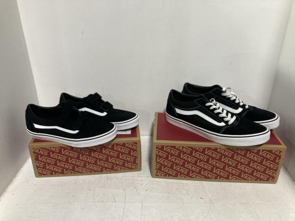 Lot 280  
            Chesterfield SR46 - Parcel Delivery Only 

                
VANS OFF THE WALL WARD SNEAKERS IN BLACK & WHITE - UK SIZE 11 TO INCLUDE VANS OFF...