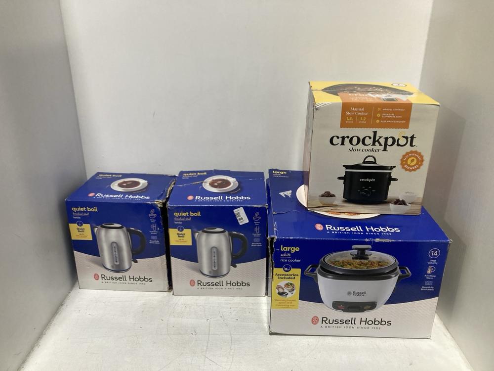 Lot 286  
            Chesterfield SR46 - Parcel Delivery Only 

                
4 X ASSORTED KITCHEN APPLIANCES TO INCLUDE RUSSELL HOBBS QUIET BOIL BRUSHED STEEL...