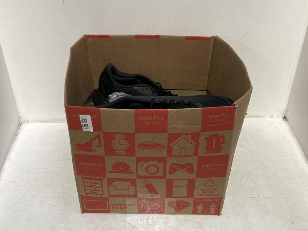 Lot 296  
            Chesterfield SR46 - Parcel Delivery Only 

                
3 X ASSORTED ADIDAS SHOES TO INCLUDE ADIDAS DURAMO SL2 TRAINERS IN BLACK - UK SIZ...