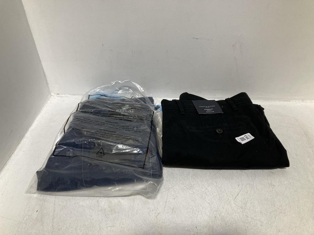 Lot 353  
            Chesterfield SR46 - Parcel Delivery Only 

                
TOMMY HILFIGER STRAIGHT LEG TROUSER IN BLACK - UK SIZE 33 X 32 TO INCLUDE REPLAY ...