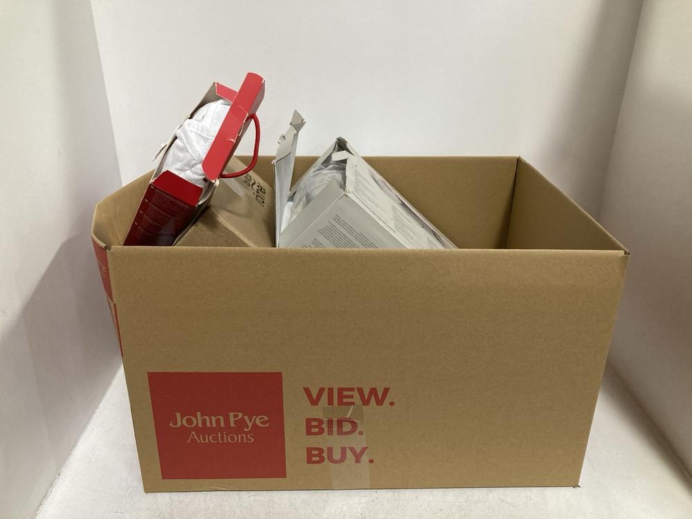 Lot 380  
            Chesterfield SR46 - Parcel Delivery Only 

                
QTY OF ASSORTED BABY ITEMS TO INCLUDE RED CASTLE COCOONACOVER COUVERTURE QUILTED ...