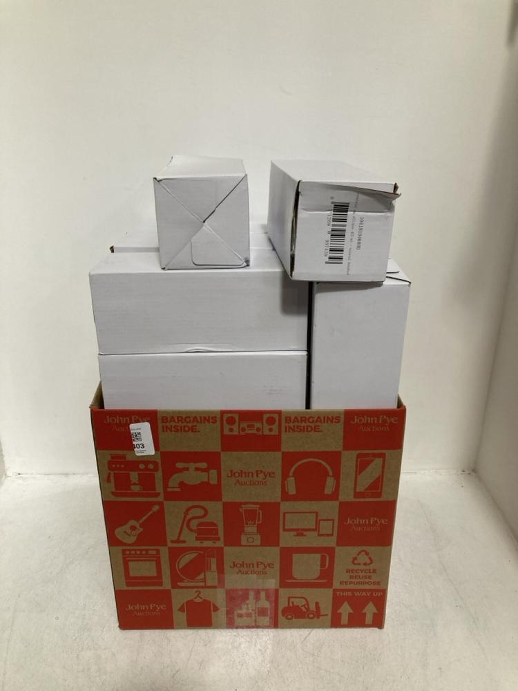 Lot 403  
            Chesterfield SR46 - Parcel Delivery Only 

                
QTY OF INSULATED 475ML ELLIPSE MUG IN SILVER (LOCATION: E3)