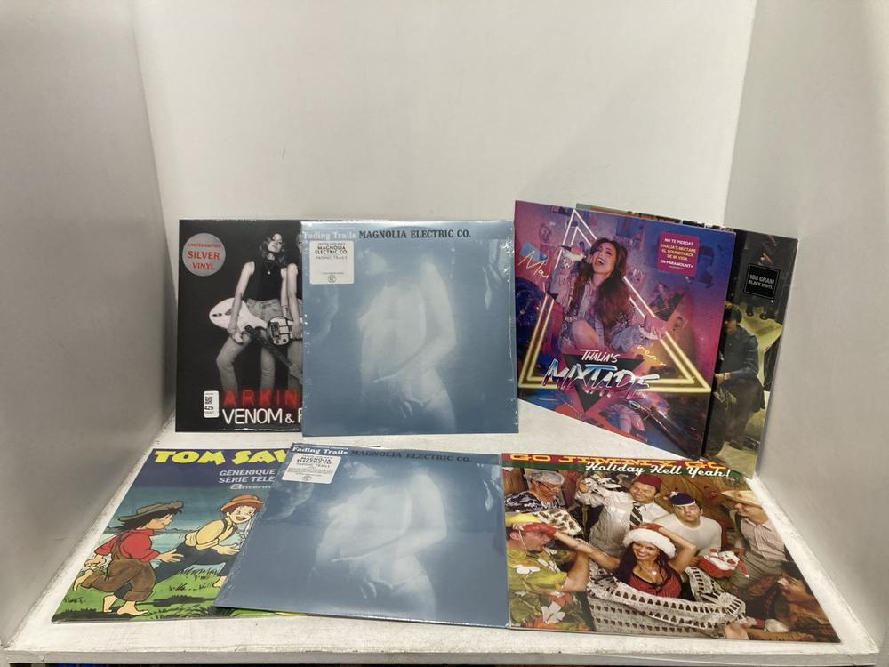 Lot 425  
            Chesterfield SR46 - Parcel Delivery Only 

                
6 X ASSORTED VINYLS TO INCLUDE ARKIN POE VENOM & FAITH SILVER EDITION VINYL (LOCA...