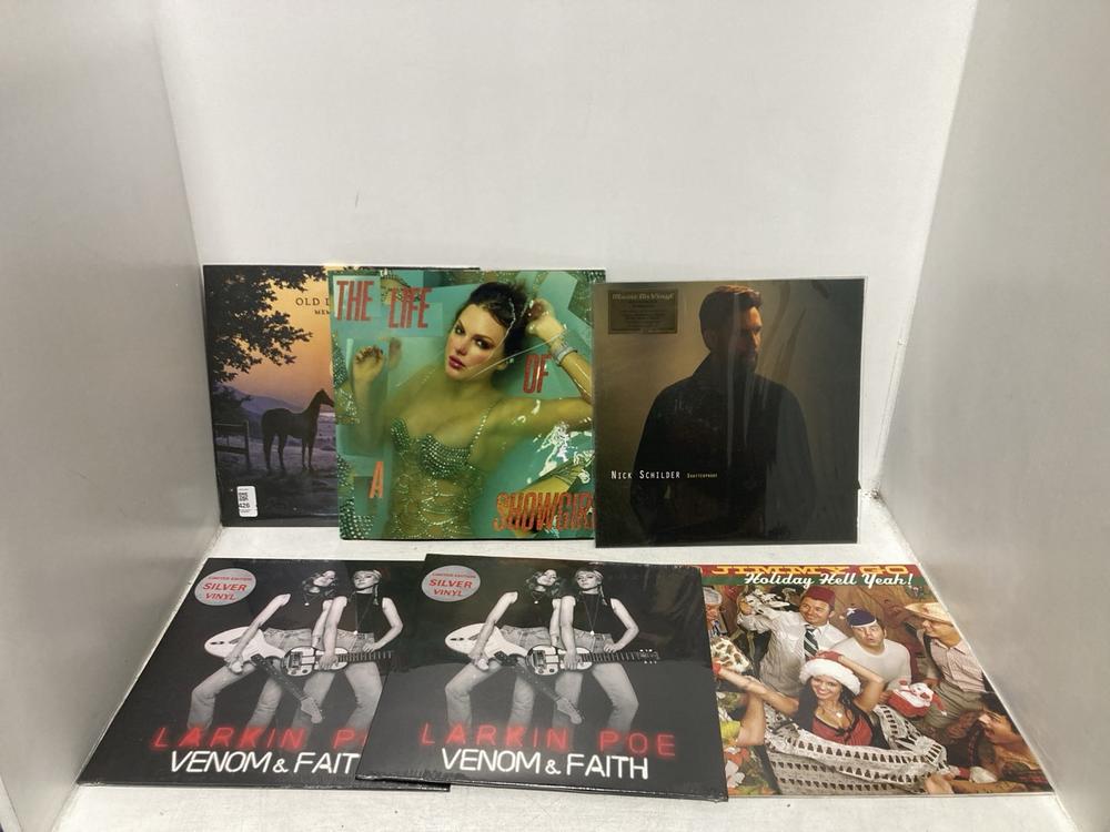 Lot 426  
            Chesterfield SR46 - Parcel Delivery Only 

                
6 X ASSORTED VINYLS TO INCLUDE OLD DOMINION MEMORY LANE VINYL (LOCATION: E4)