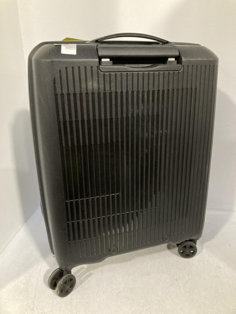 Lot 44  
            Chesterfield SR46 - Parcel Delivery Only 

                
AMERICAN TOURISTER HARD SHELL SPINNER SMALL SUITCASE IN BLACK (LOCATION: A1)