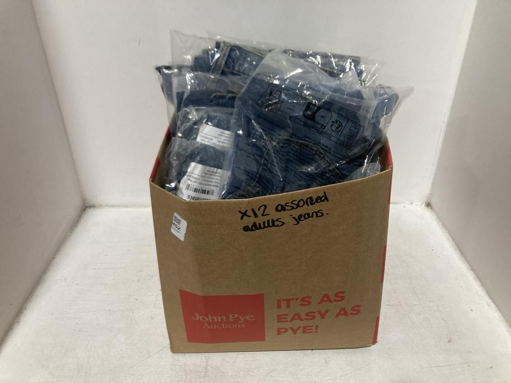 Lot 452  
            Chesterfield SR46 - Parcel Delivery Only 

                
12 X ASSORTED ADULTS JEANS TO INCLUDE STRAIGHT LEG JEANS IN LIGHT BLUE - UK SIZE ...