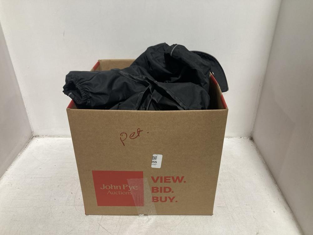 Lot 455  
            Chesterfield SR46 - Parcel Delivery Only 

                
QTY OF ASSORTED PET ITEMS TO INCLUDE KERBL PET DOG REFLECTIVE COAT IN BLACK (LOCA...
