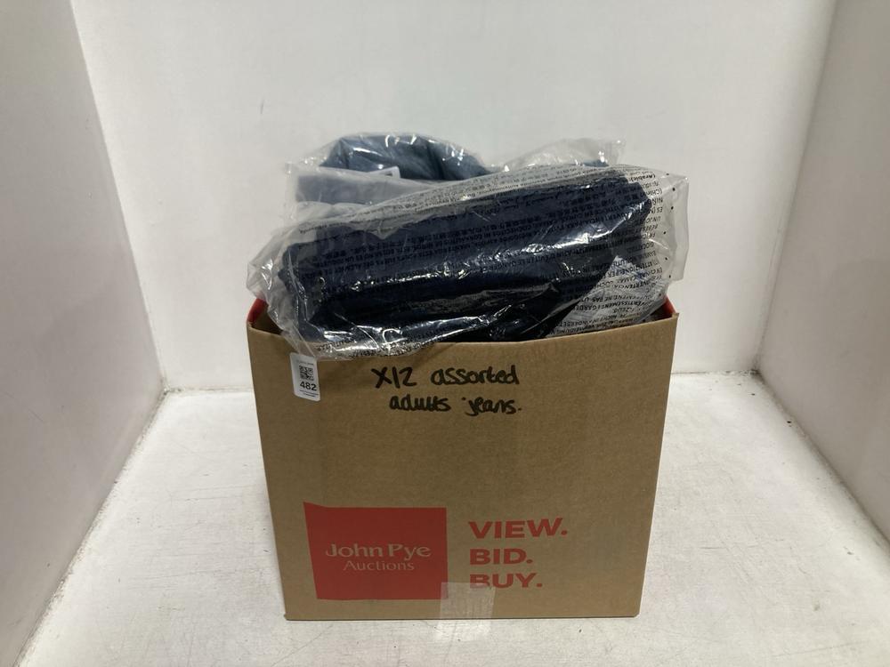 Lot 482  
            Chesterfield SR46 - Parcel Delivery Only 

                
12 X ASSORTED ADULTS JEANS TO INCLUDE JEANS IN DARK NAVY - UK SIZE 32 X 29 (LOCAT...