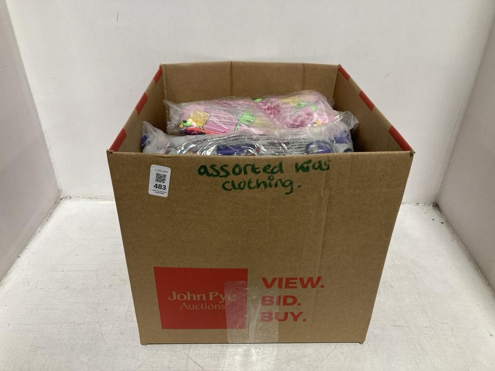 Lot 483  
            Chesterfield SR46 - Parcel Delivery Only 

                
QTY OF ASSORTED KIDS CLOTHING TO INCLUDE GIRLS DISNEY STAR WARS CROPPED LEGGINGS ...