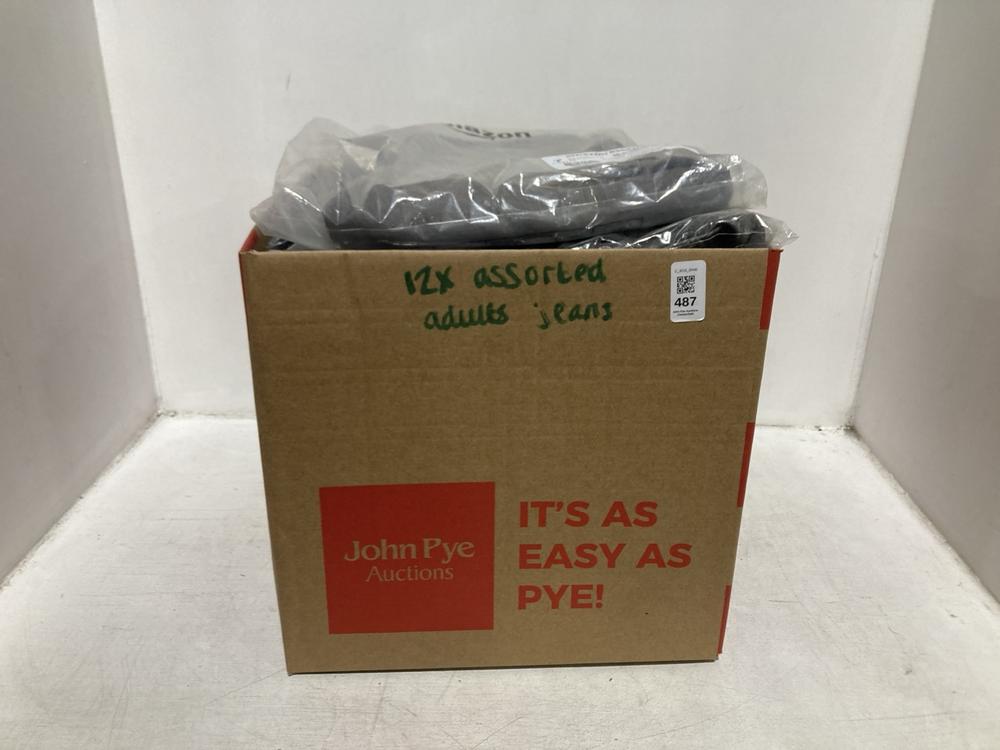 Lot 487  
            Chesterfield SR46 - Parcel Delivery Only 

                
12 X ASSORTED ADULTS JEANS TO INCLUDE STRAIGHT LEG JEANS IN WASHED GREY - UK SIZE...