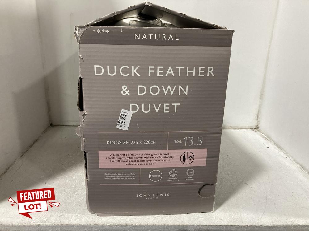 Lot 491  
            Chesterfield SR46 - Parcel Delivery Only 

                
JOHN LEWIS DUCK FEATHER & DOWN 13.5 TOG KING DUVET ( 225 X 220 CM ) (LOCATION: D2)