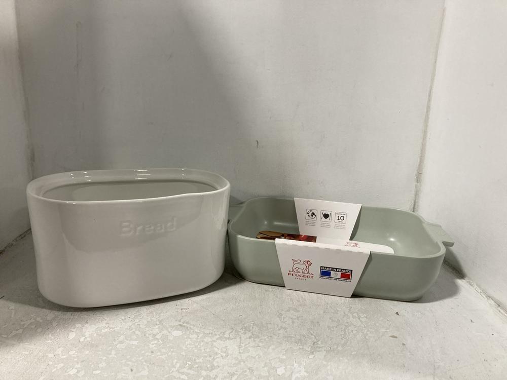 Lot 503  
            Chesterfield SR46 - Parcel Delivery Only 

                
PEUGEOT 40CM COOKING DISH IN MINT TO INCLUDE EMBOSSED BREAD BIN IN WHITE (LOCATIO...