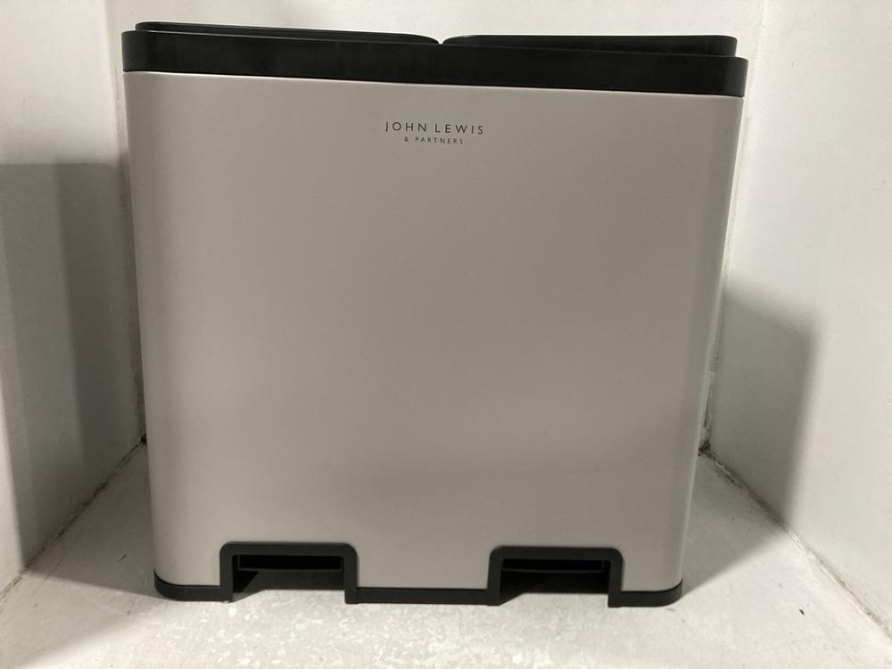 Lot 508  
            Chesterfield SR46 - Parcel Delivery Only 

                
JOHN LEWIS DUAL KITCHEN BIN IN GREY ( 58.5 X 38 X 56.5CM ) (LOCATION: D2)