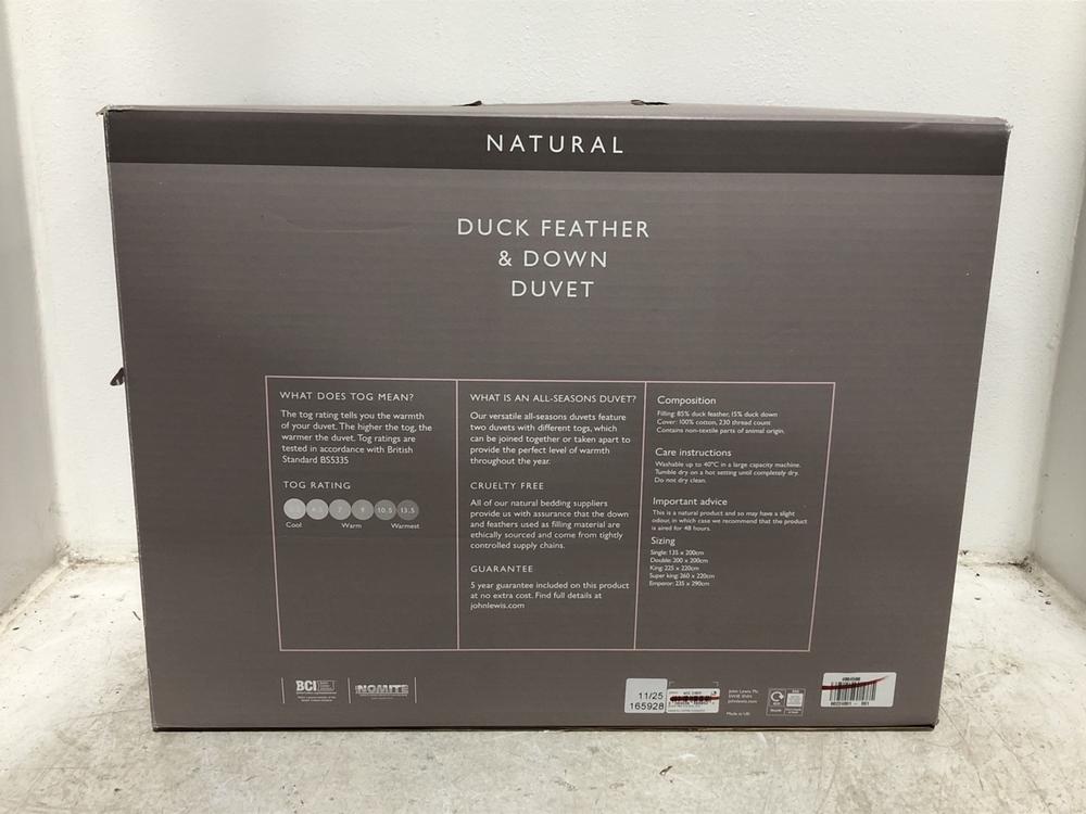 Lot 562  
            Chesterfield SR46 - Parcel Delivery Only 

                
JOHN LEWIS DUCK FEATHER & DOWN 10.5 TOG SINGLE DUVET ( 135 X 200CM ) (LOCATION: D4)