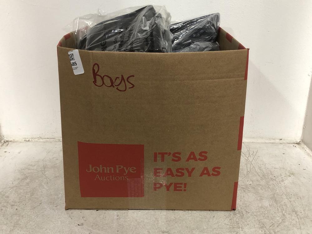 Lot 585  
            Chesterfield SR46 - Parcel Delivery Only 

                
QTY OF ASSORTED BAGS TO INCLUDE ELEVATED TRIPLE TOTE BAG IN BLACK (LOCATION: C1)