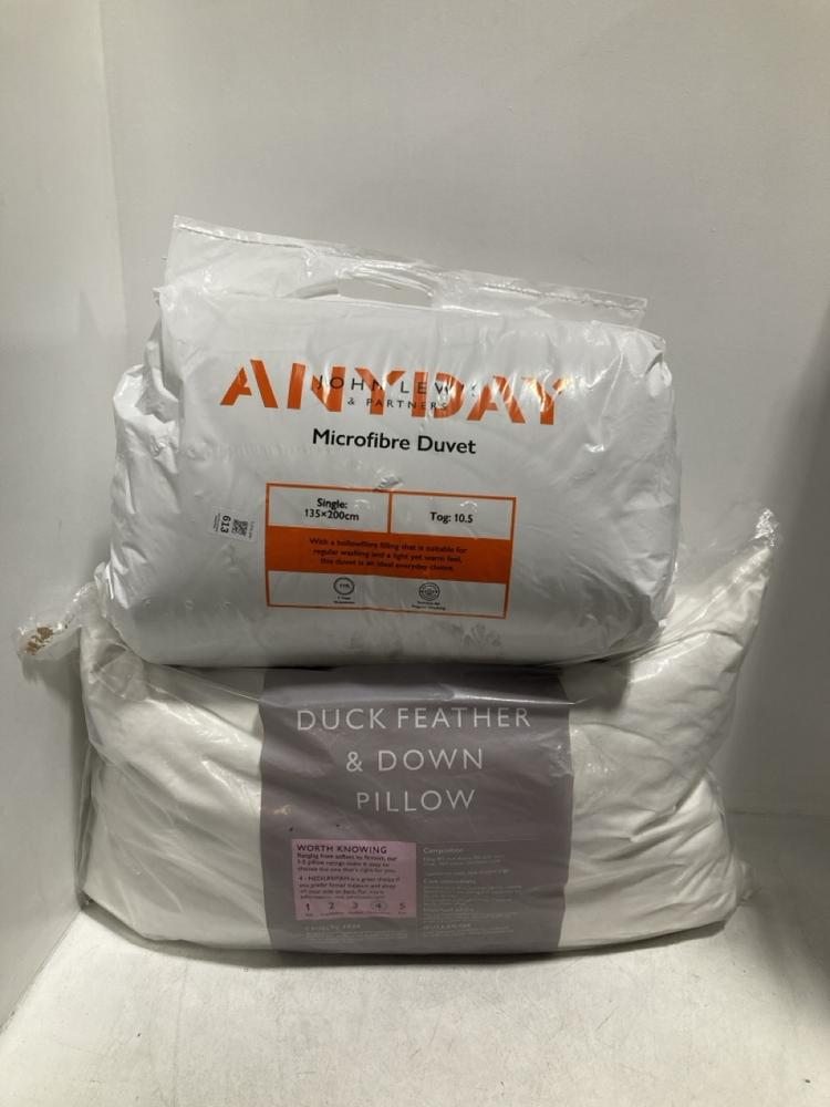 Lot 613  
            Chesterfield SR46 - Parcel Delivery Only 

                
DUCK FEATHER & DOWN PILLOW TO INCLUDE MICROFIBRE 10.5 TOG SINGLE DUVET ( 135 X 20...