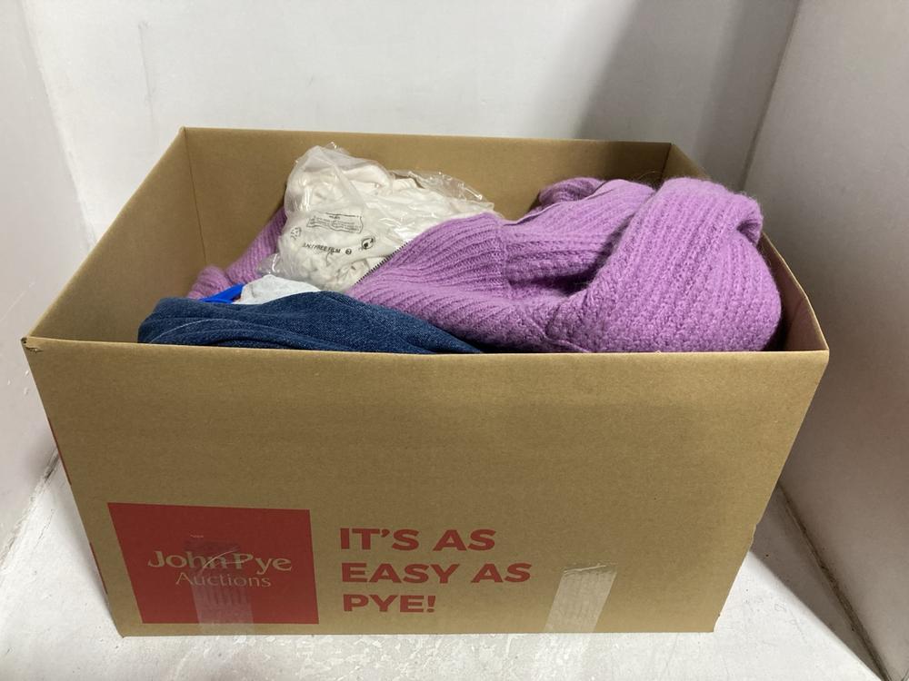 Lot 614  
            Chesterfield SR46 - Parcel Delivery Only 

                
QTY OF ASSORED ADULTS CLOTHING TO INCLUDE WOMENS OVERSIZED KNIT CARDIGAN IN LILAC...