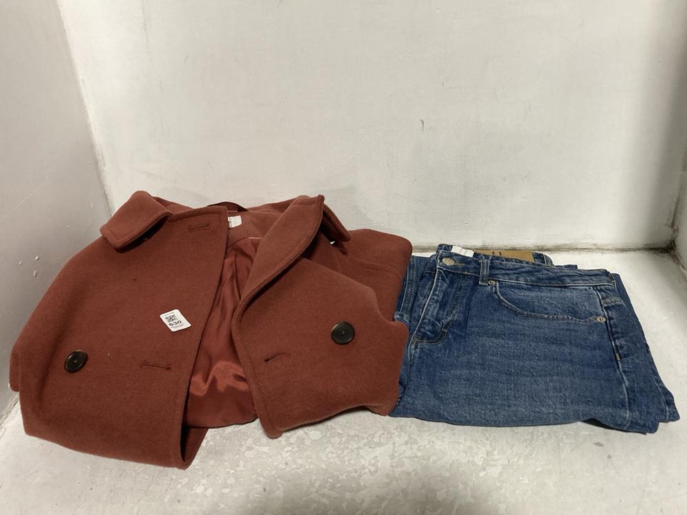 Lot 630  
            Chesterfield SR46 - Parcel Delivery Only 

                
WOMENS BUTTON-UP COAT IN BURNT ORANGE - UK SIZE 16 TO INCLUDE WOMENS WIDE LEG WAS...