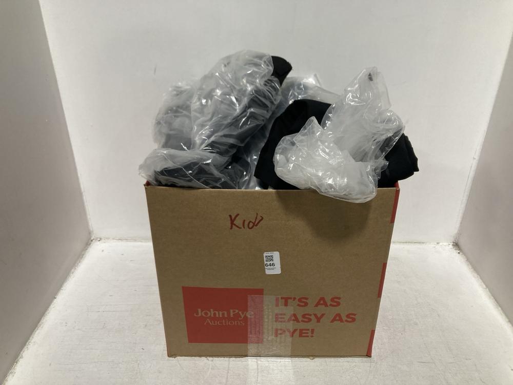 Lot 646  
            Chesterfield SR46 - Parcel Delivery Only 

                
QTY OF ASSORTED KIDS CLOTHING TO INCLUDE STRAIGHT LEG TROUSER IN BLACK - UK SIZE ...