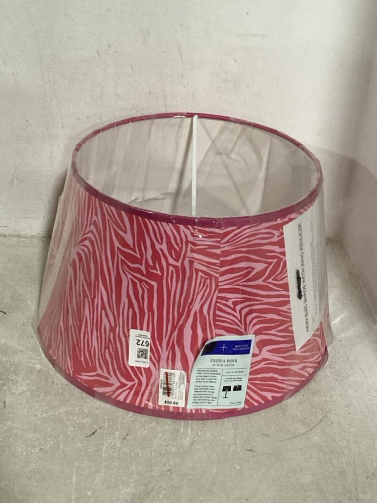 Lot 672  
            Chesterfield SR46 - Parcel Delivery Only 

                
QTY OF ASSORTED HOME ITEMS ZEBRA 33CM PINK LIGHTSHADE (LOCATION: B1)