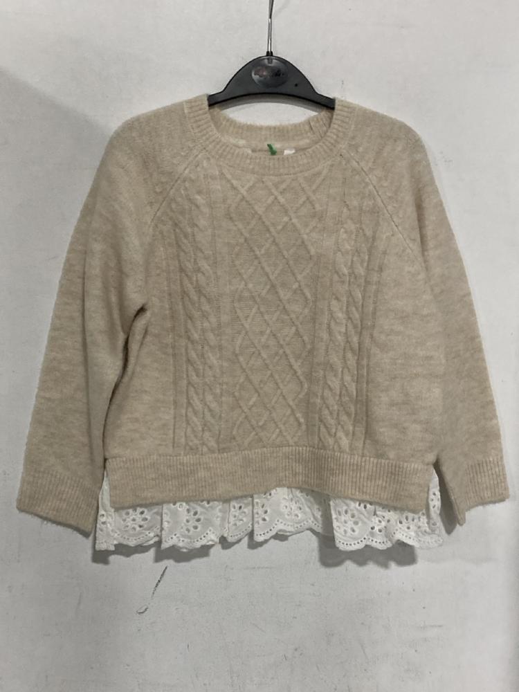 Lot 684  
            Chesterfield SR46 - Parcel Delivery Only 

                
QTY OF ASSORTED KIDS CLOTHING TO INCLUDE DRAWCORD SHOWER RESISTANT PARKA IN PINK ...