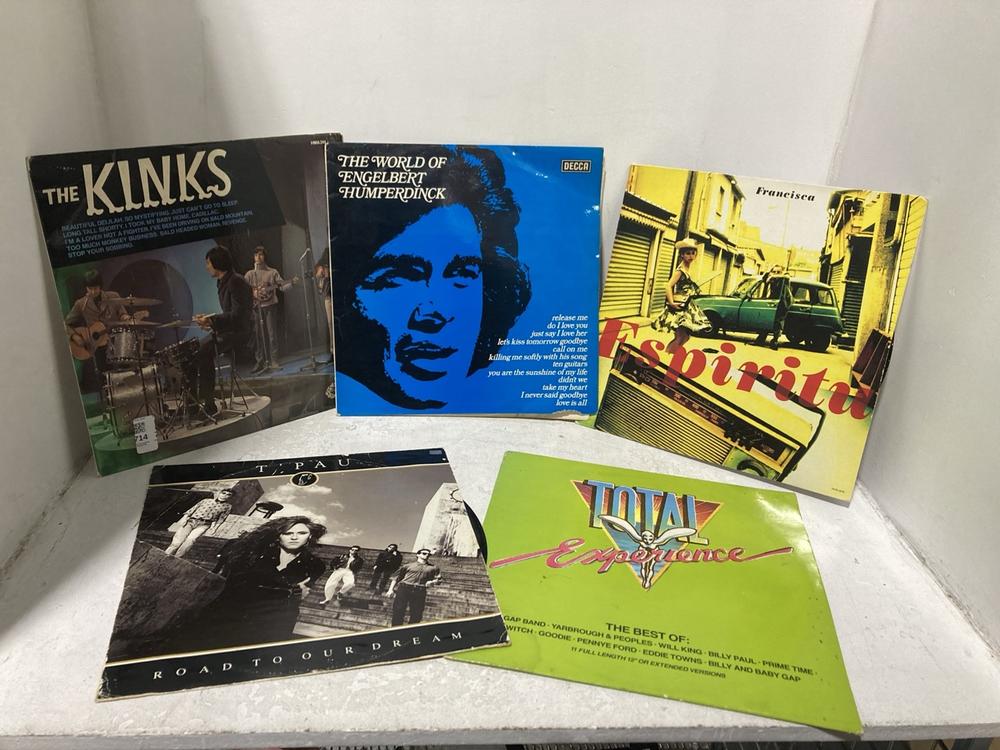 Lot 714  
            Chesterfield SR46 - Parcel Delivery Only 

                
5 X ASSORTED VINYLS TO INCLUDE THE KINKS 2-SIDED VINYL (LOCATION: B2)