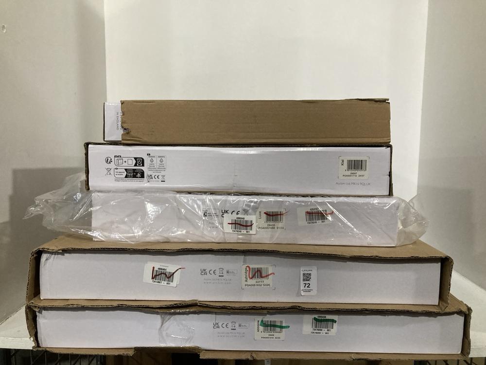 Lot 72  
            Chesterfield SR46 - Parcel Delivery Only 

                
5 X ASSORTED ACCTIM CLOCKS TO INCLUDE ACCTIM N0.48581 CLOCK IN GREEN & GOLD (LOCA...