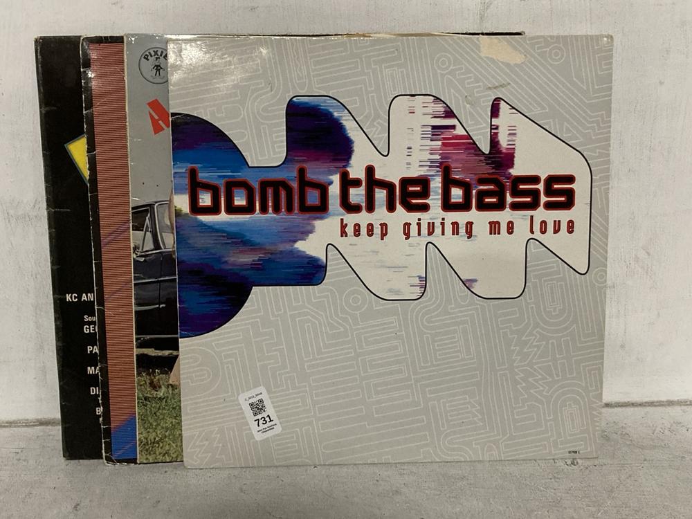 Lot 731  
            Chesterfield SR46 - Parcel Delivery Only 

                
5 X ASSORTED VINYLS TO INCLUDE BOMB THE BASS KEEP GIVING ME LOVE VINYL (LOCATION:...