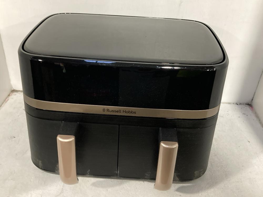 Lot 746  
            Chesterfield SR46 - Parcel Delivery Only 

                
RUSSELL HOBBS 9L SATISFRY DUAL BASKET AIR FRYER - ORIGINAL RRP £199 (LOCATION: B4)