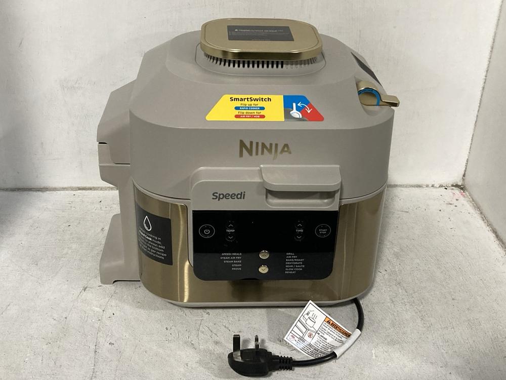 Lot 753  
            Chesterfield SR46 - Parcel Delivery Only 

                
NINJA SPEEDI 5.7L RAPID COOKER & AIR FRYER - ORIGINAL RRP £193 (LOCATION: B4)