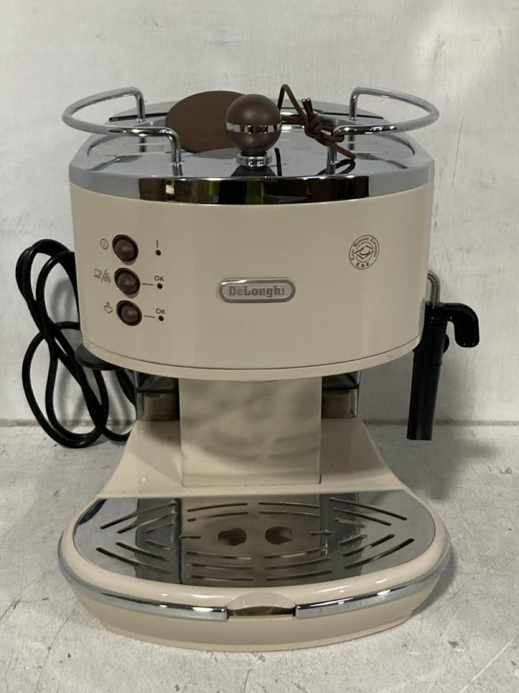 Lot 756  
            Chesterfield SR46 - Parcel Delivery Only 

                
NINJA FOODI FELXDRAWER 10.4L AIR FRYER - ORIGINAL RRP £269 (LOCATION: B4)