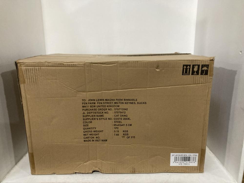 Lot 92  
            Chesterfield SR46 - Parcel Delivery Only 

                
LACQUER XXL WOODEN BOX IN WARM OAK (LOCATION: A3)