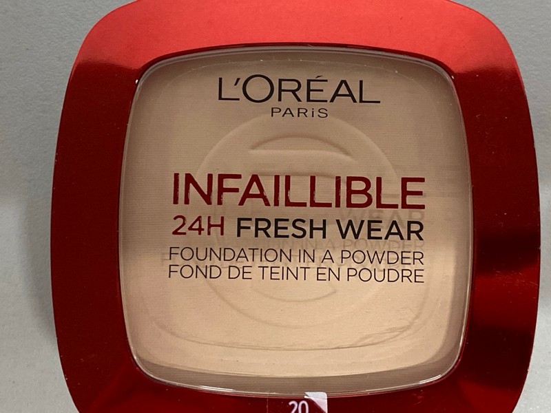 Lot 140  
            Nottingham SR1 - Delivery Only 

                
BOX OF LOREAL PARIS INFAILLIBLE 24H FRESH WEAR FOUNDATION IN A POWDER (9G)