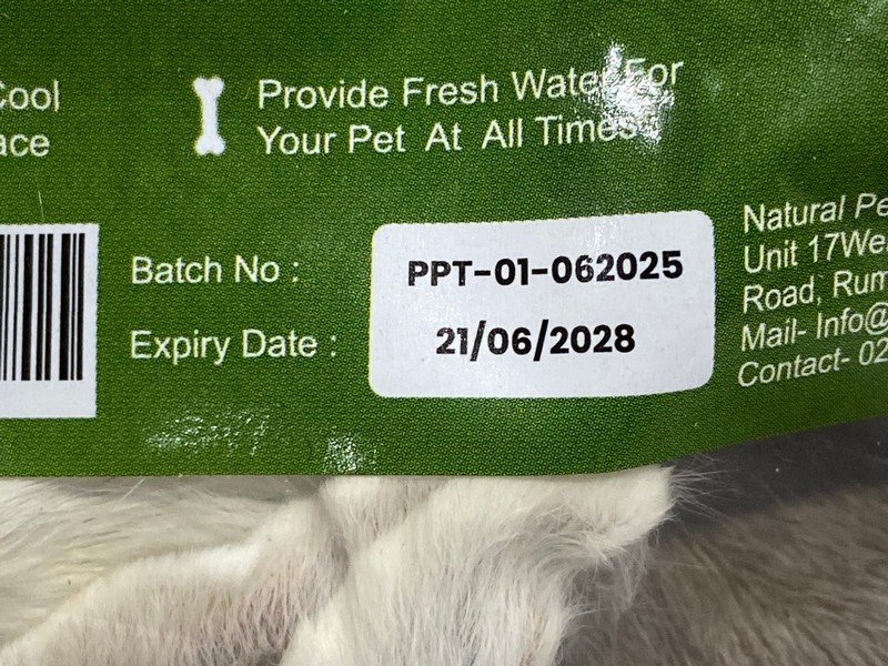 Lot 169  
            Nottingham SR1 - Delivery Only 

                
BOX OF PAWLICIOUS 100% NATURAL RABBIT EARS WITH FUR FOR DOGS - EXP 21/06/2028