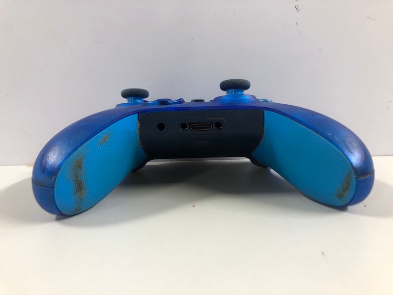 Lot 16  
            Nottingham SR1 - Delivery Only 

                
XBOX WIRELESS CONTROLLER - SKY CIPHER EDITION - ORIGINAL RRP - £74.99