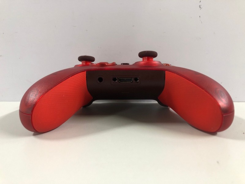 Lot 17  
            Nottingham SR1 - Delivery Only 

                
XBOX WIRELESS CONTROLLER - PULSE CIPHER EDITION - ORIGINAL RRP - £74.99