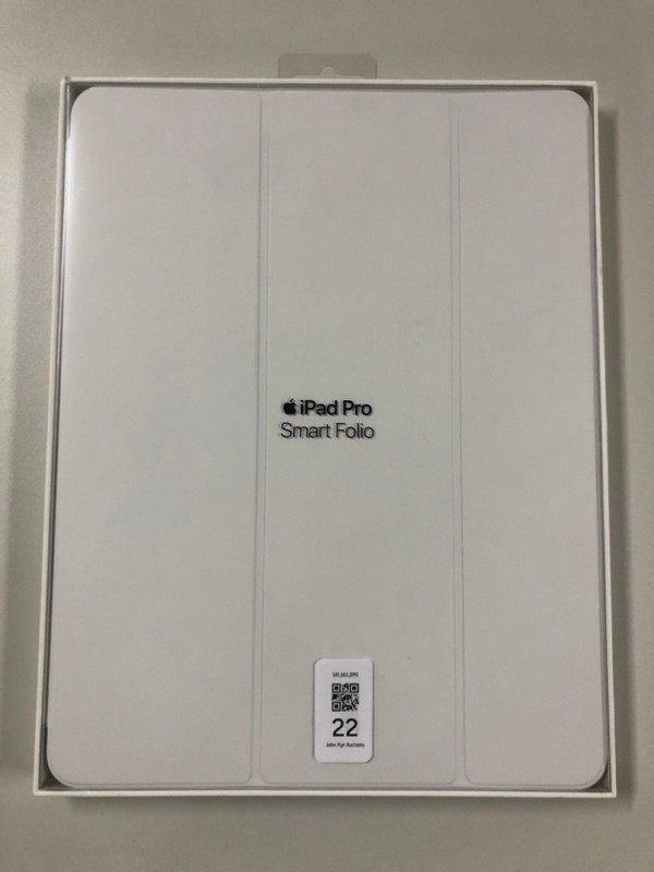 Lot 22  
            Nottingham SR1 - Delivery Only 

                
APPLE IPAD PRO SMART FOLIO (12.9INCH) MODEL: MRXE2ZM/A - ORIGINAL RRP.£79 (SEALED)