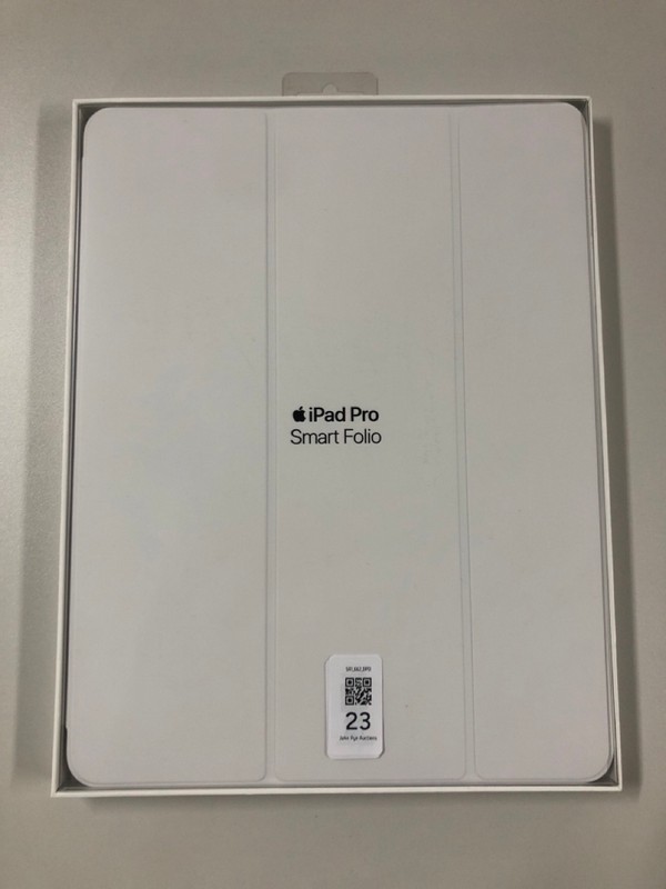Lot 23  
            Nottingham SR1 - Delivery Only 

                
APPLE IPAD PRO SMART FOLIO (12.9INCH) MODEL: MRXE2ZM/A - ORIGINAL RRP.£79 (SEALED)