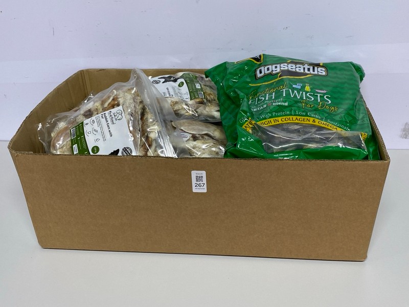 Lot 267  
            Nottingham SR1 - Delivery Only 

                
BOX OF PAWLICIOUS 100% NATURAL RABBIT EARS WITH FUR FOR DOGS - EXP 21/06/2028 - I...
