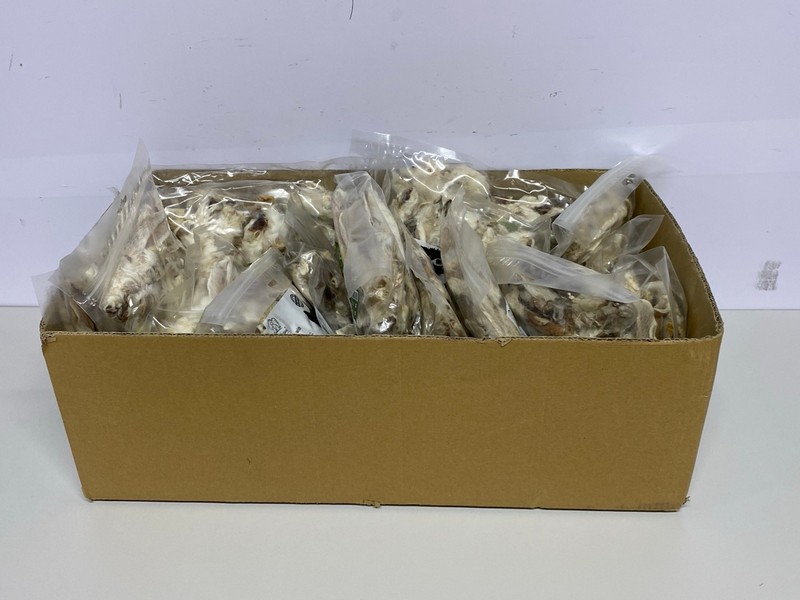 Lot 268  
            Nottingham SR1 - Delivery Only 

                
BOX OF PAWLICIOUS 100% NATURAL RABBIT EARS WITH FUR FOR DOGS - EXP 21/06/2028