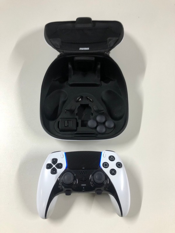 Lot 26  
            Nottingham SR1 - Delivery Only 

                
PLAYSTATION DUAL SENSE EDGE WIRELESS CONTROLLER FOR PS5 - WHITE - ORIGINAL RRP - ...