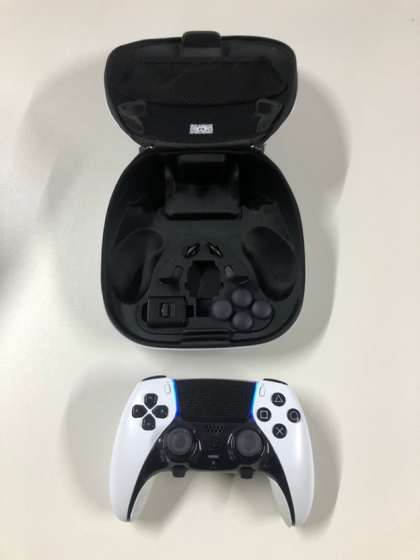 Lot 27  
            Nottingham SR1 - Delivery Only 

                
PLAYSTATION DUAL SENSE EDGE WIRELESS CONTROLLER FOR PS5 - WHITE - ORIGINAL RRP - ...