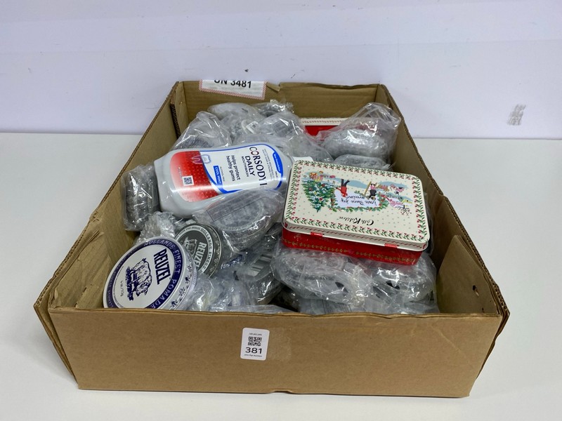 Lot 381  
            Nottingham SR1 - Delivery Only 

                
BOX OF VARIOUS REUZEL PRODUCTS INC. CLAY MATTE POMADE (113G)